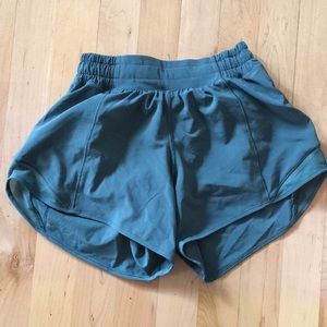 Lululemon Hotta hot short II 4”